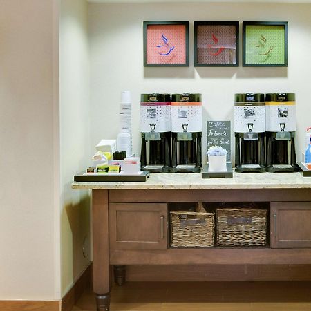 ハンプトン イン ピッツバーグ エアポート Moon Township エクステリア 写真